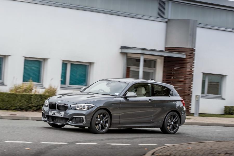  BMW M140i 3-Door (F21) 2016 года  (UK) (фото 3 из 17)
